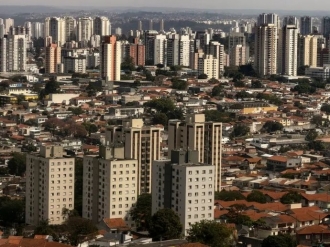 Pessoas com defici&ecirc;ncia vivem em moradias com menos estrutura, aponta Censo 2022