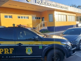 Golpe do carro alienado: PRF recupera ve&iacute;culo roubado em Garanhuns