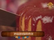 Del&iacute;cias Juninas: Bolo Queijadinha com Calda de Goiabada