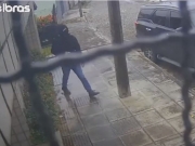 Pol&iacute;cia prende suspeito de assaltar casa da cantora Michelle Melo