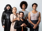 Pe&ccedil;a &lsquo;Ao Para&iacute;so&rsquo; estreia temporada especial com acessibilidade para pessoas surdas