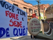 "Você tem fome e sede de quê?", questiona Grito dos Excluídos pelas ruas centrais do Recife