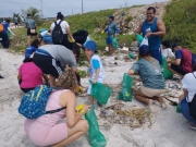 Instituto do Meio Ambiente lidera mutir&atilde;o de limpeza na praia do Sobral no Dia Mundial da Limpeza