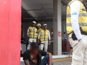 Jovem &eacute; espancado no Jacintinho