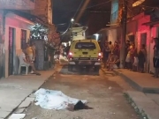 Jovem &eacute; morta a tiros no Vergel do Lago em Macei&oacute;