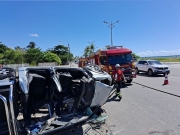 Grave acidente no Pontal da Barra: uma pessoa ferida e presa nas ferragens