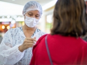 Macei&oacute; inicia dose de refor&ccedil;o da vacina Pfizer para grupos priorit&aacute;rios
