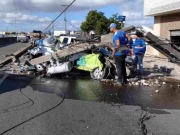 Acidente na AL-110: motorista ferido ap&oacute;s colis&atilde;o em poste de alta tens&atilde;o