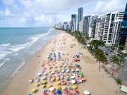Jovem de 18 anos morre após se afogar na praia de Boa Viagem