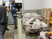 Opera&ccedil;&atilde;o da Vigil&acirc;ncia Sanit&aacute;ria em Macei&oacute; resulta na apreens&atilde;o de mil quilos de carnes impr&oacute;prias em supermercado na Serraria