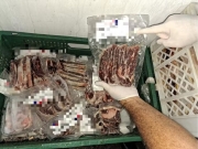 Vigil&acirc;ncia Sanit&aacute;ria apreende 120 kg de carne estragada em supermercado na Ponta Verde