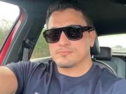 Blogueiro &eacute; assassinado a tiros dentro de carro; Pol&iacute;cia investiga o crime.