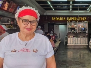 For&ccedil;a da terceira idade: portuguesa trabalha em padaria h&aacute; 29 anos