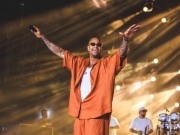 L&eacute;o Santana traz 'PaGGodin', seu novo projeto, para o Recife 