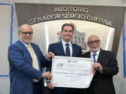 Assembleia Legislativa concede t&iacute;tulo de Cidad&atilde;o Pernambucano a C&acirc;ndido Pinheiro Jr.