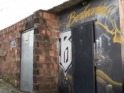 Barbeiro reage a assalto e é baleado em Camaragibe