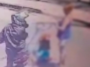 Idosa &eacute; assaltada enquanto passeava com o neto no bairro da Torre, no Recife