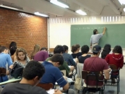 Ensino superior no Brasil pode mais que dobrar sal&aacute;rio