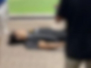 Jovem &eacute; baleado por casal durante tentativa de assalto na orla da Paju&ccedil;ara