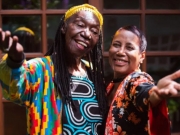 Lia de Itamarac&aacute; e Da&uacute;de fazem ensaio aberto de show in&eacute;dito no Litoral Norte