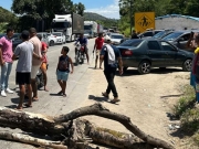 BR-101 &eacute; bloqueada na divisa de Pernambuco e Alagoas por comunidade ind&iacute;gena