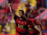 Z&eacute; Roberto se emociona em retorno aos gramados e marca na goleada do Sport pelo Pernambucano