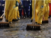 Bloco Vassourão faz lavagem simbólica do Sítio Histórico e abre o Carnaval de Olinda
