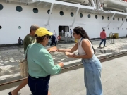 Campanha &ldquo;Viol&ecirc;ncia N&atilde;o &eacute; a Nossa Praia&rdquo; orienta turistas no Porto de Macei&oacute;