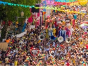 Do passaporte ao smartwatch: o que os foli&otilde;es esqueceram em Olinda?