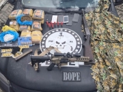 Opera&ccedil;&atilde;o Nexus apreende armas de grosso calibre e drogas na Rota dos Milagres