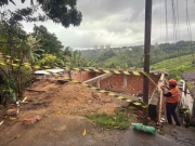 Defesa Civil de Macei&oacute; realiza demoli&ccedil;&otilde;es preventivas para evitar desabamentos no per&iacute;odo chuvoso