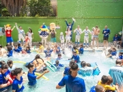 Colônia de férias inclusiva acontecerá em sete cidades com 10 mil vagas para autistas