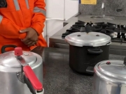 Panela de pressão: bombeiros explicam como evitar acidentes na cozinha