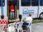 Ônibus do CadÚnico leva atendimento gratuito a bairros do Recife