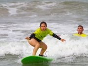 Larissa Costa é a primeira olindense com Down campeã brasileira de parasurf
