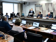 CCJ do Senado aprova PEC que acaba com escala de trabalho 6x1